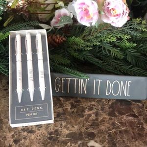 RAE DUNN DESK SET ( SET OF 3 PEN AND DESK SIGN)